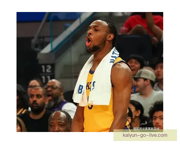 詹姆斯连续发声盛赞布朗尼表现出色 并祝贺布莱斯轻松夺得西区冠军